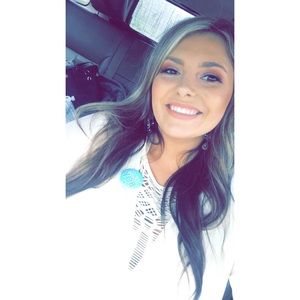 Meet your Posher, Brittany